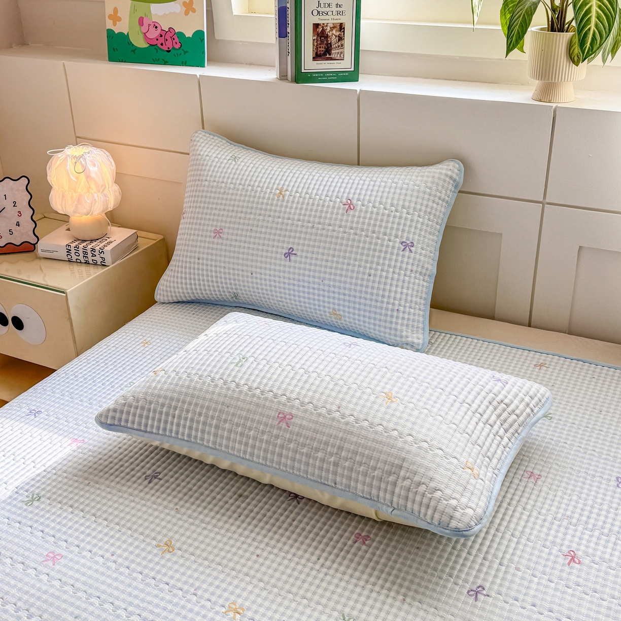 91家纺网 家纺一手货源 找家纺 康纳利 2026新款全棉床盖学生夹棉薄款床盖床垫三件套四季通用 蝴蝶结蓝