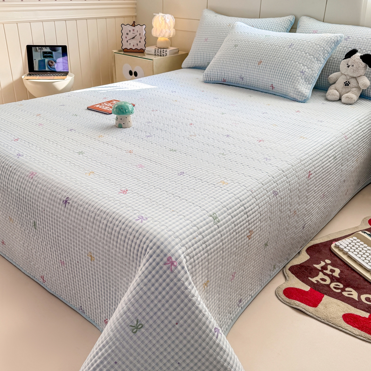 91家纺网 家纺一手货源 找家纺 康纳利 2026新款全棉床盖学生夹棉薄款床盖床垫三件套四季通用 蝴蝶结蓝