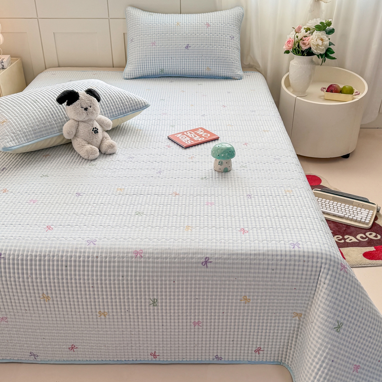 91家纺网 家纺一手货源 找家纺 康纳利 2026新款全棉床盖学生夹棉薄款床盖床垫三件套四季通用 蝴蝶结蓝