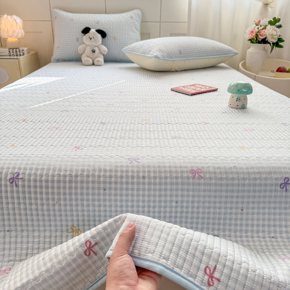 91家纺网 家纺一手货源 找家纺 康纳利 2026新款全棉床盖学生夹棉薄款床盖床垫三件套四季通用 蝴蝶结蓝