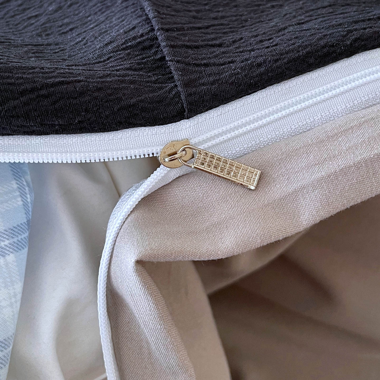 91家纺网 家纺一手货源 找家纺 麦田家纺 2026新款花边夹棉床盖四件套-西西里岛 西西里岛-天蓝