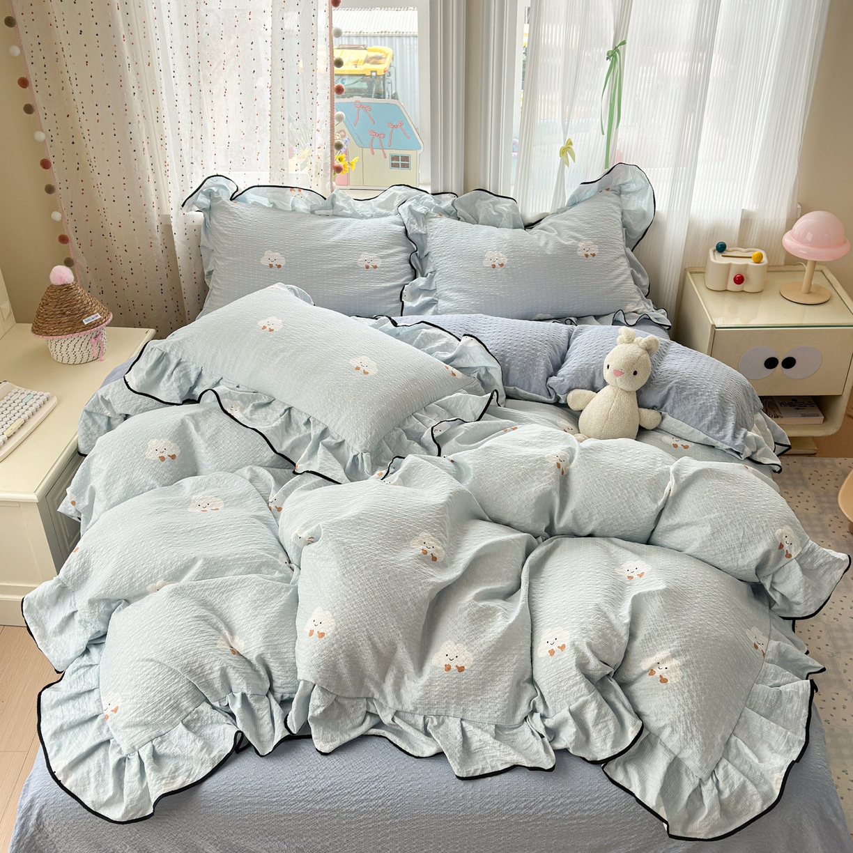 91家纺网 家纺一手货源 找家纺 德比尔斯 2026新款小清新110g高品质直播热卖款A类木耳花边泡芙棉四件套 云朵