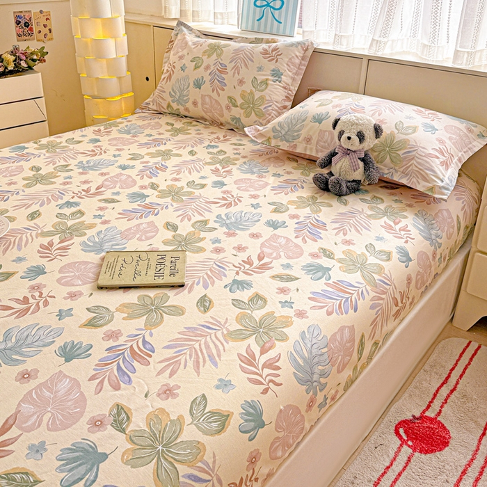 91家纺网 家纺一手货源 找家纺 卡普家居 2026新款全棉印花A版床笠 寄情绯叶