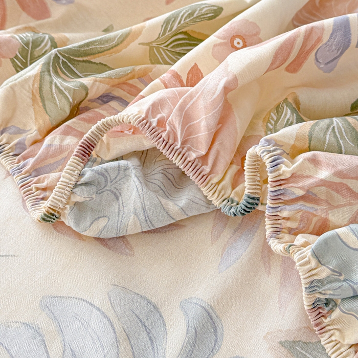 91家纺网 家纺一手货源 找家纺 卡普家居 2026新款全棉印花A版床笠 寄情绯叶