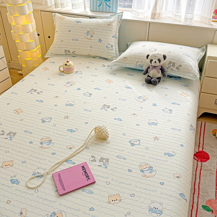 91家纺网 家纺一手货源 找家纺 卡普家居 2026新款全棉印花A版床笠 猫咪宝贝