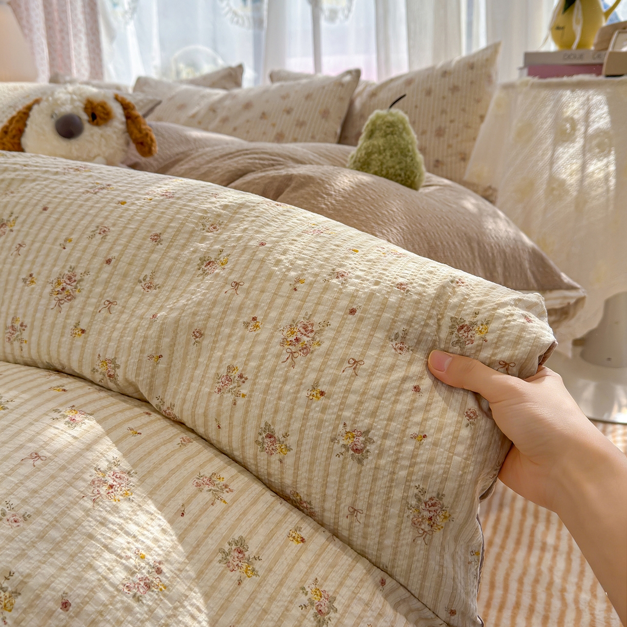 91家纺网 家纺一手货源 找家纺 铺尚美家纺 2026春夏新品高克重A类泡芙纱泡泡皱皱纱四件套 浅唱花语