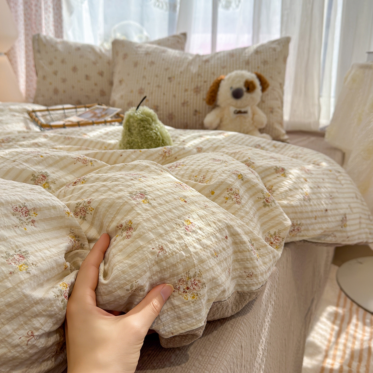 91家纺网 家纺一手货源 找家纺 铺尚美家纺 2026春夏新品高克重A类泡芙纱泡泡皱皱纱四件套 浅唱花语