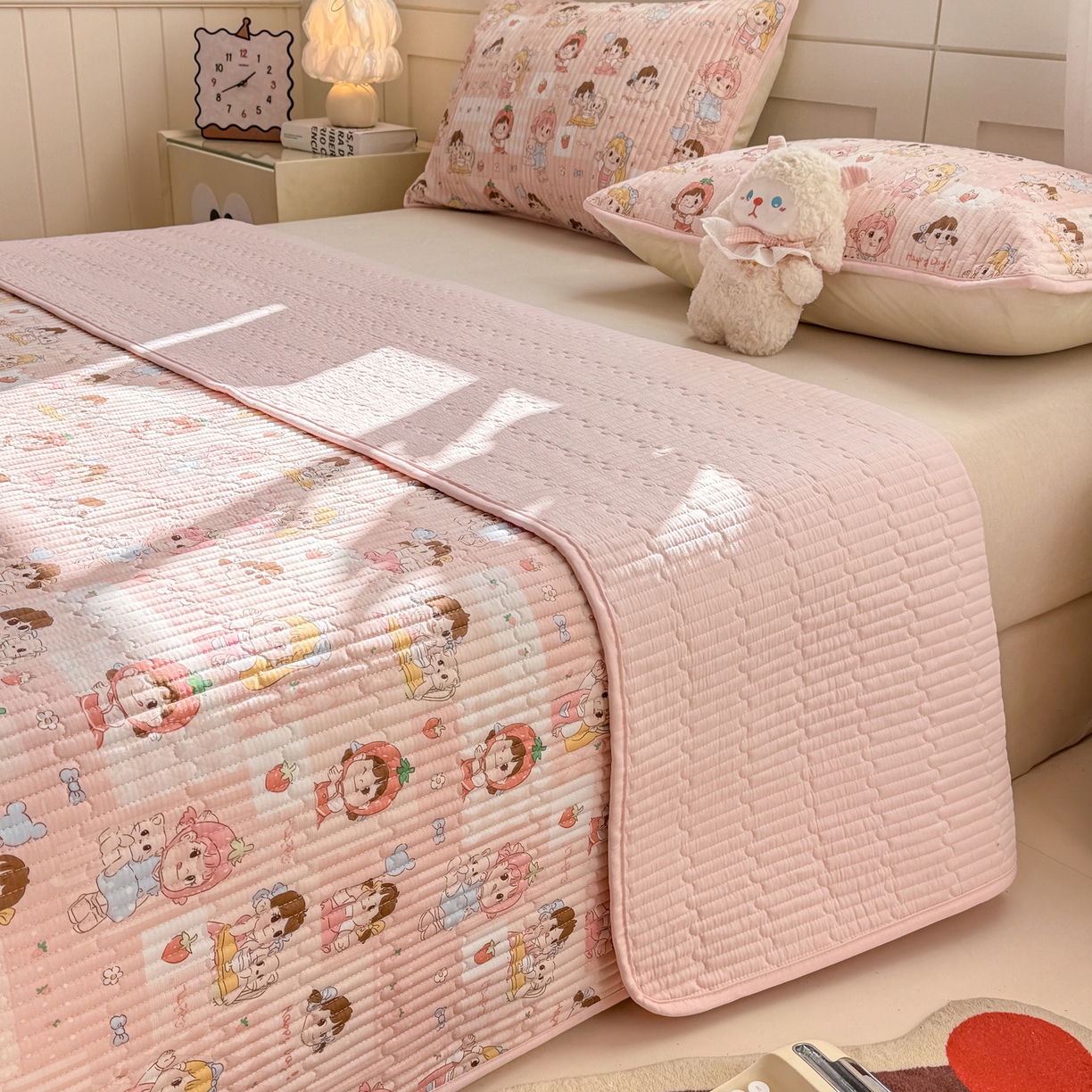 91家纺网 家纺一手货源 找家纺 康纳利 2026新款全棉床盖学生夹棉薄款床盖床垫三件套四季通用 欢乐伙伴