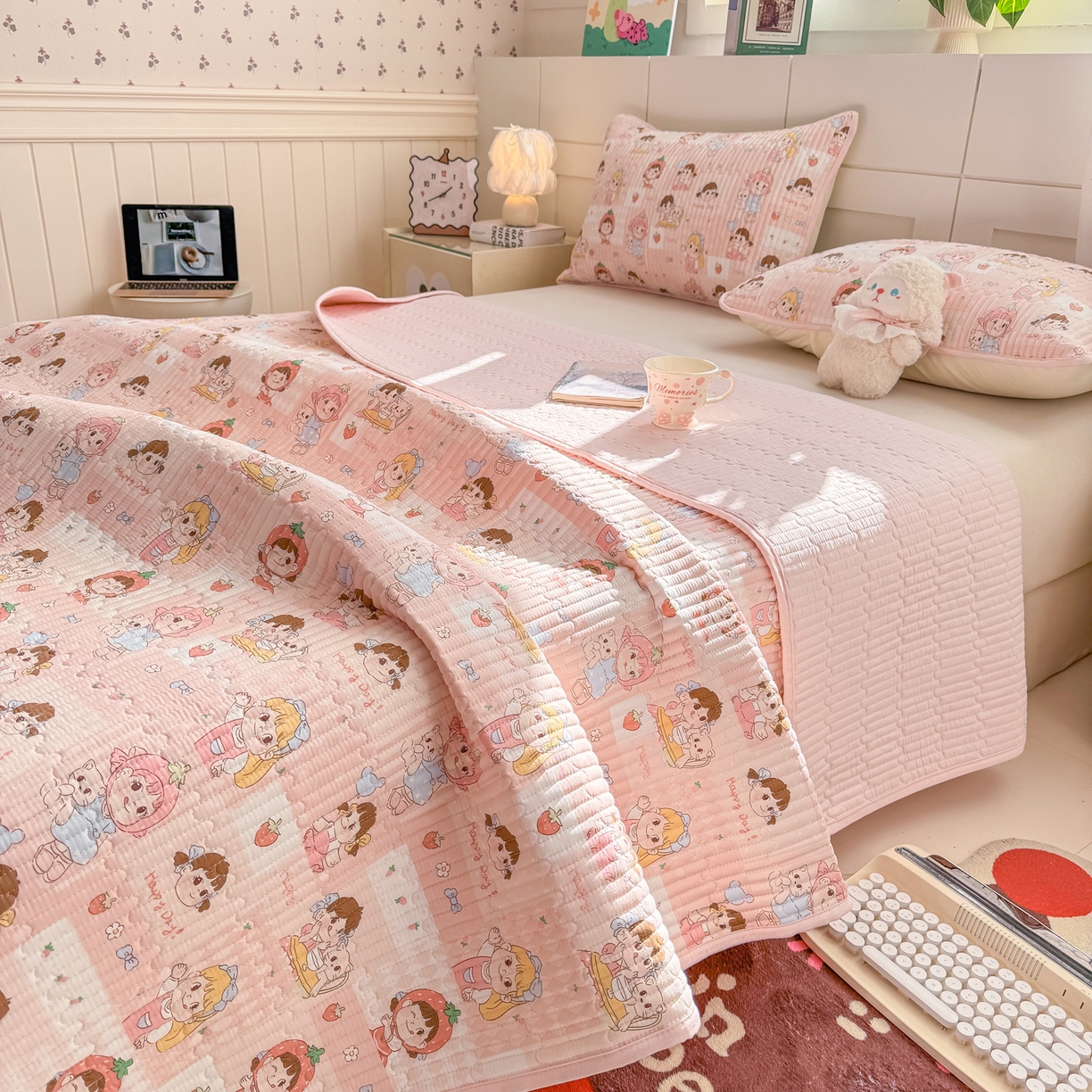 91家纺网 家纺一手货源 找家纺 康纳利 2026新款全棉床盖学生夹棉薄款床盖床垫三件套四季通用 欢乐伙伴