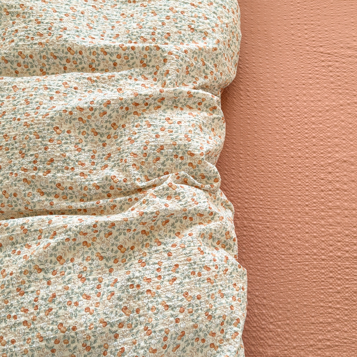 91家纺网 家纺一手货源 找家纺 德比尔斯 2026新款小清新110g高品质直播热卖款A类泡芙棉四件套 浆果