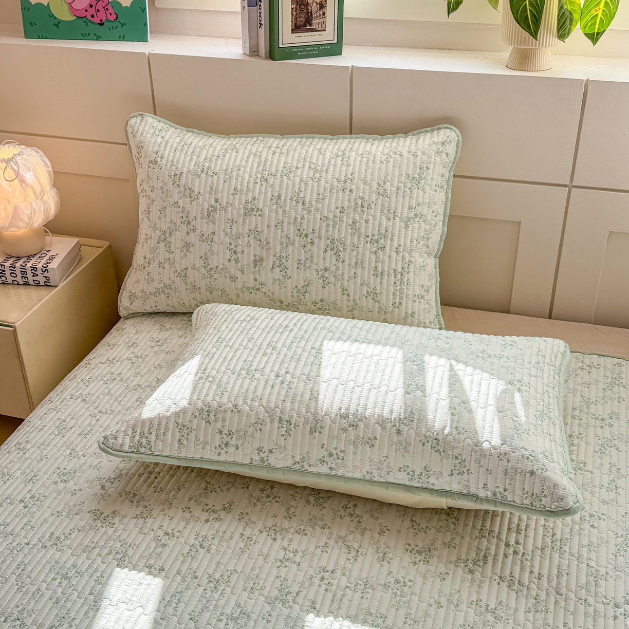 91家纺网 家纺一手货源 找家纺 康纳利 2026新款全棉床盖学生夹棉薄款床盖床垫三件套四季通用 莱茵春色