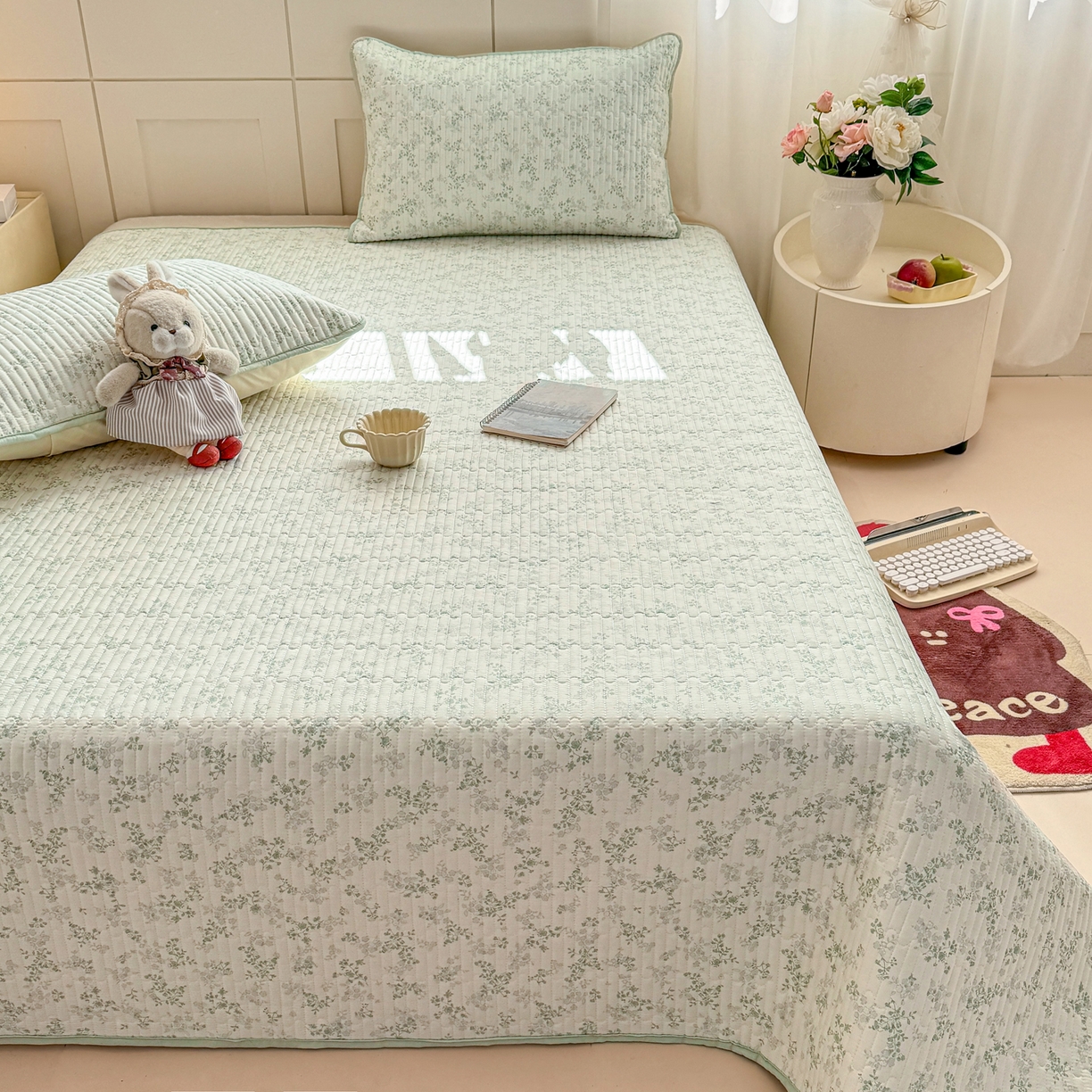 91家纺网 家纺一手货源 找家纺 康纳利 2026新款全棉床盖学生夹棉薄款床盖床垫三件套四季通用 莱茵春色