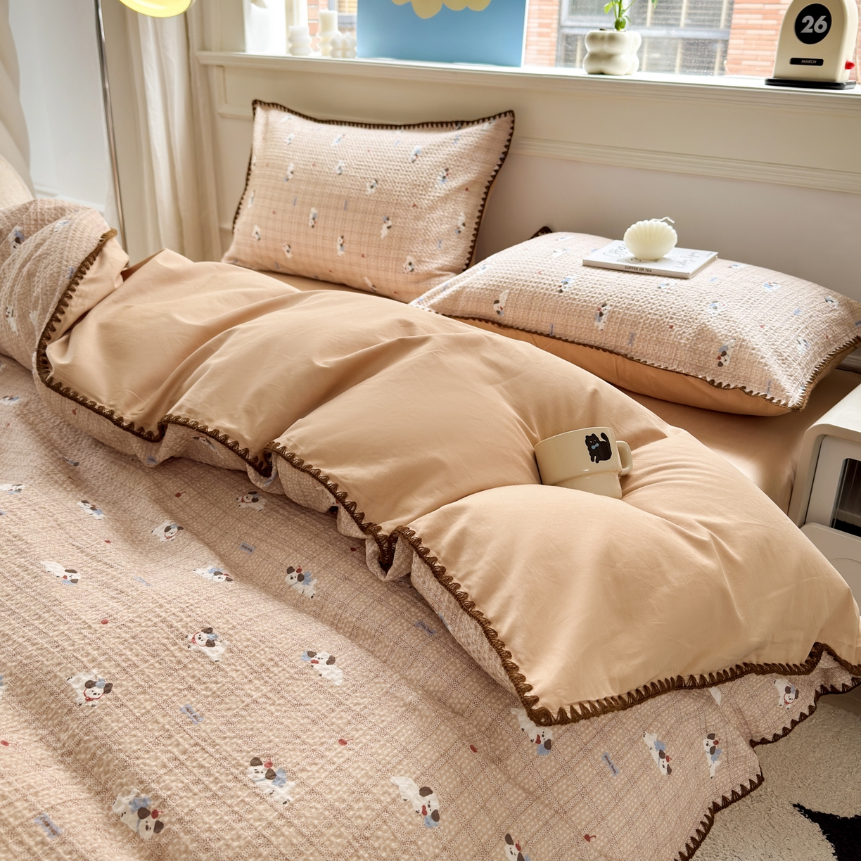 91家纺网 家纺一手货源 找家纺 雯雨家纺 2026新款全棉华夫格三角针被套 流白小狗-米