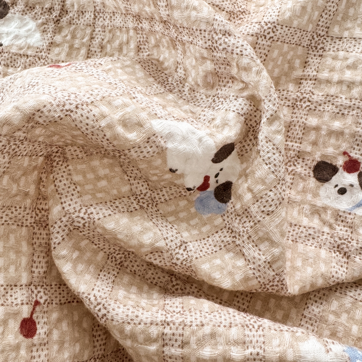 91家纺网 家纺一手货源 找家纺 雯雨家纺 2026新款全棉华夫格三角针被套 流白小狗-米