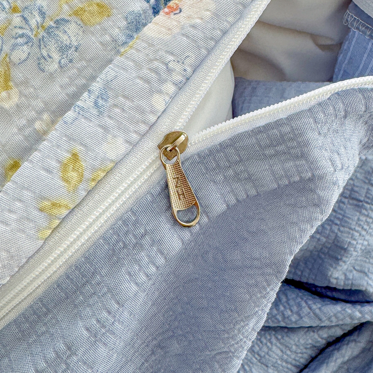 91家纺网 家纺一手货源 找家纺 铺尚美家纺 2026春夏新品高克重A类泡芙纱泡泡皱皱纱四件套 初见一蓝