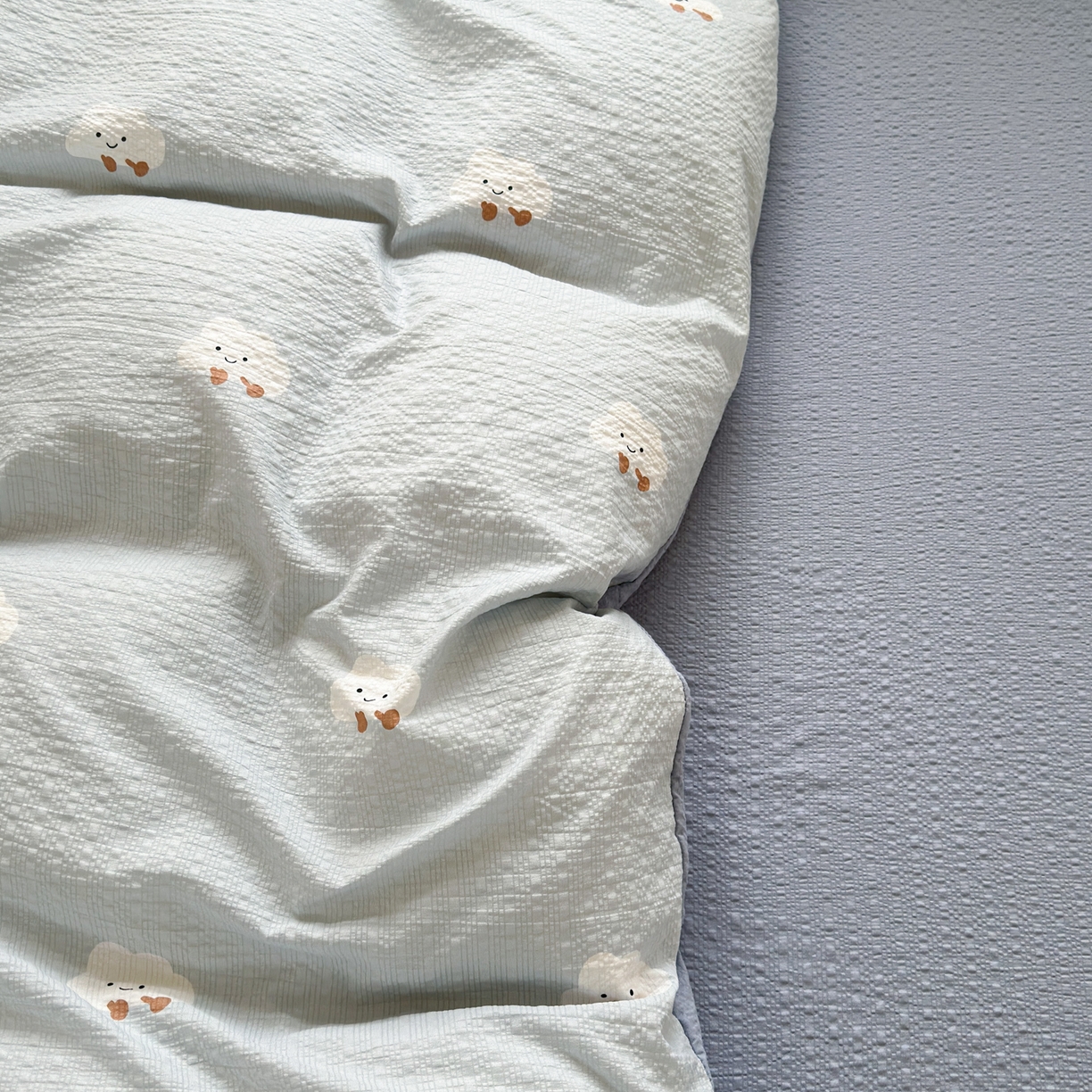 91家纺网 家纺一手货源 找家纺 德比尔斯 2026新款小清新110g高品质直播热卖款A类泡芙棉四件套 云朵