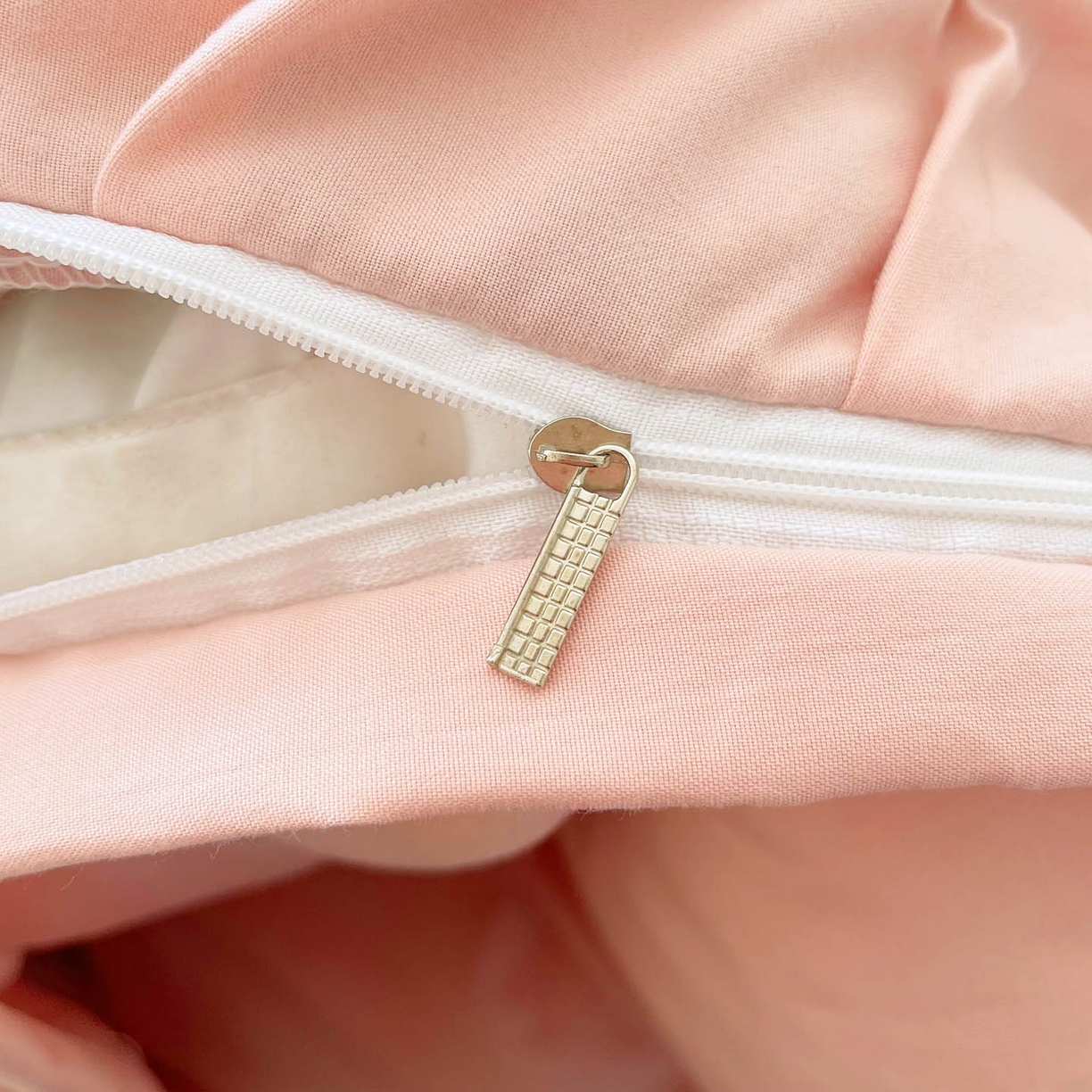 91家纺网 家纺一手货源 找家纺 麦田家纺 2026新款花边床盖四件套 秘密花园