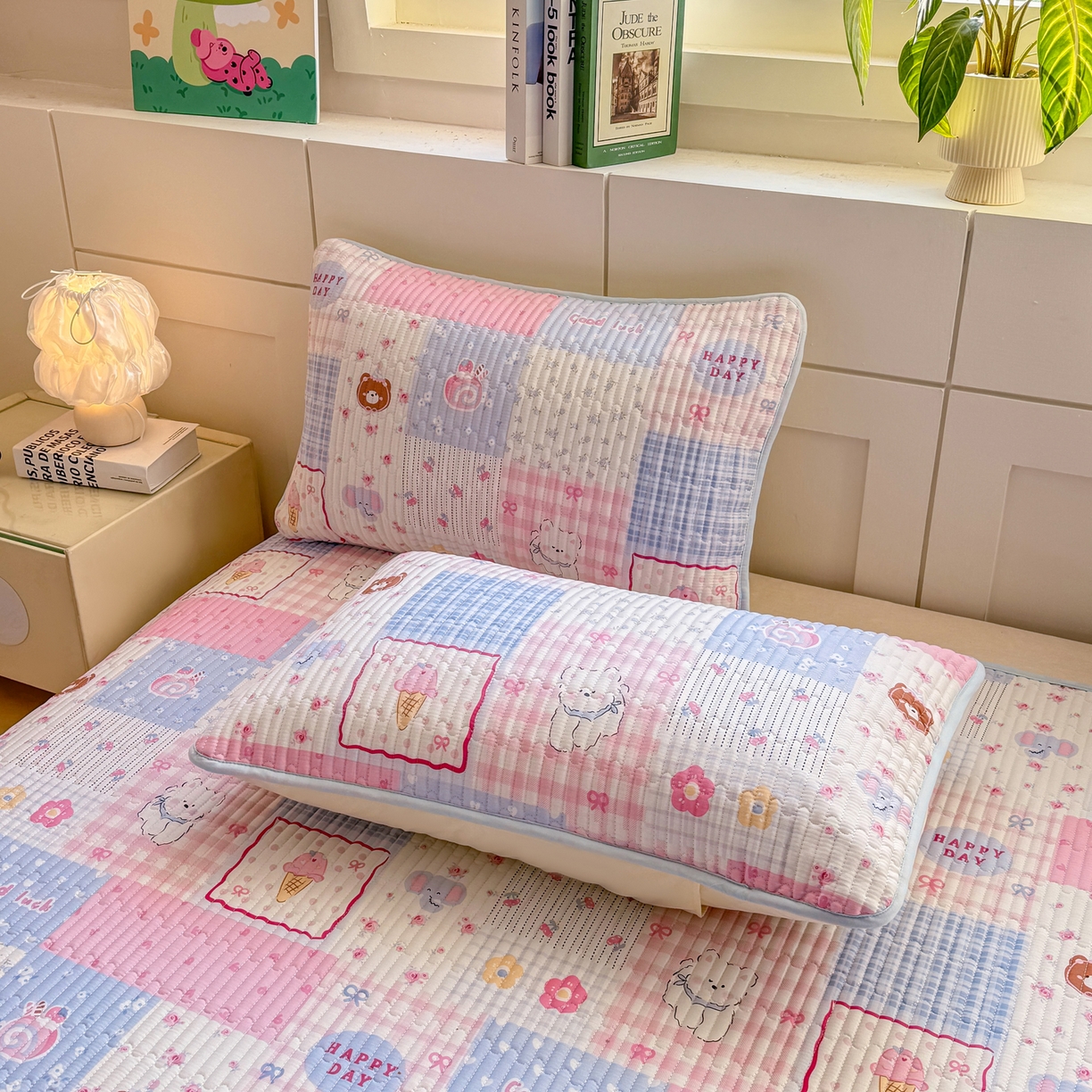 91家纺网 家纺一手货源 找家纺 康纳利 2026新款全棉床盖学生夹棉薄款床盖床垫三件套四季通用 萌小福