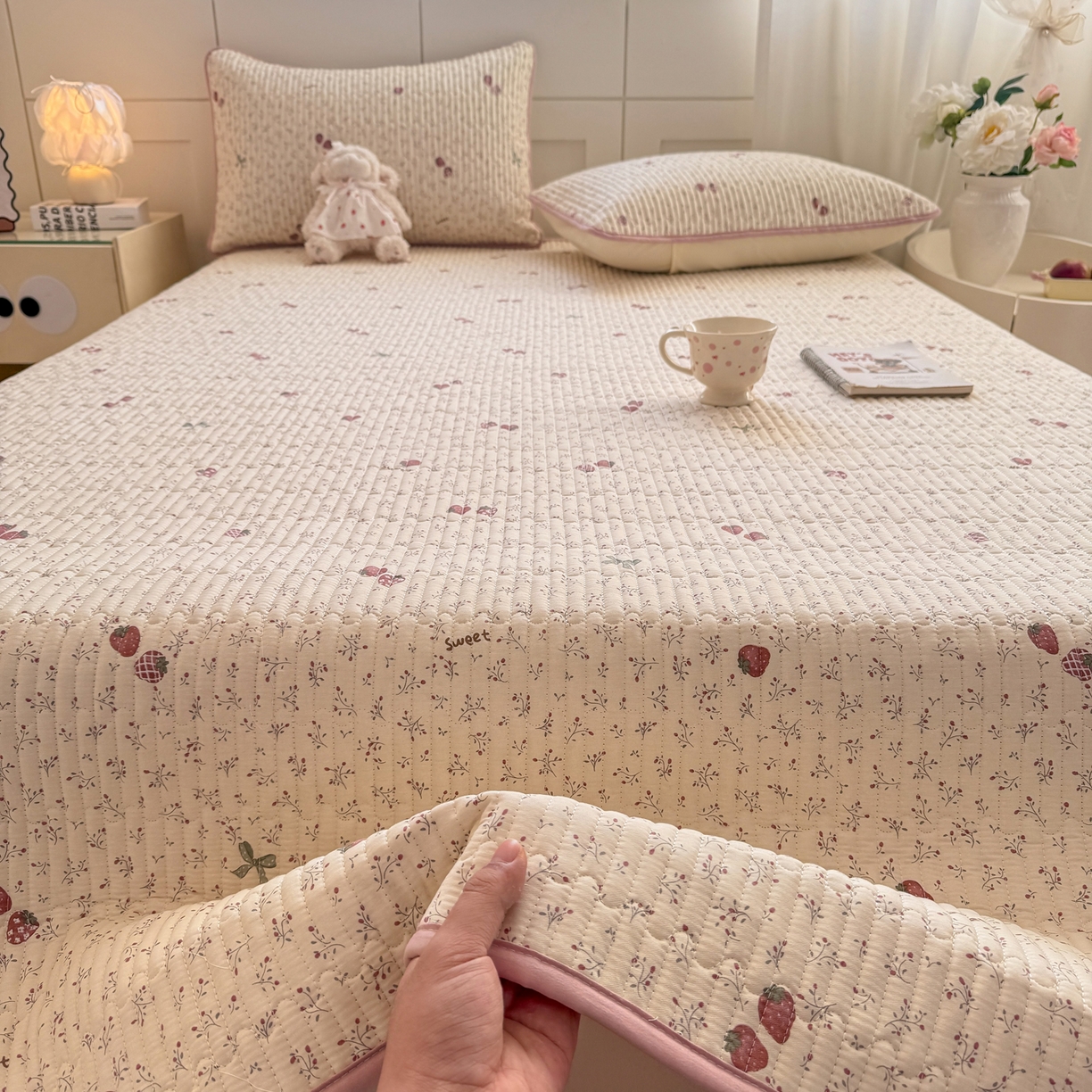 91家纺网 家纺一手货源 找家纺 康纳利 2026新款全棉床盖学生夹棉薄款床盖床垫三件套四季通用 相约