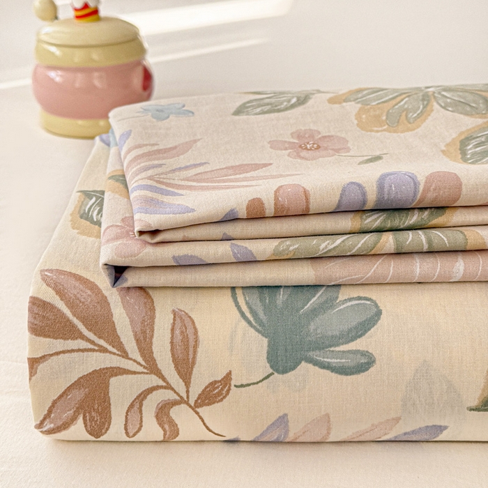 91家纺网 家纺一手货源 找家纺 卡普家居 2026新款全棉印花A版床单 寄情绯叶