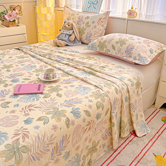 91家纺网 家纺一手货源 找家纺 卡普家居 2026新款全棉印花A版床单 寄情绯叶