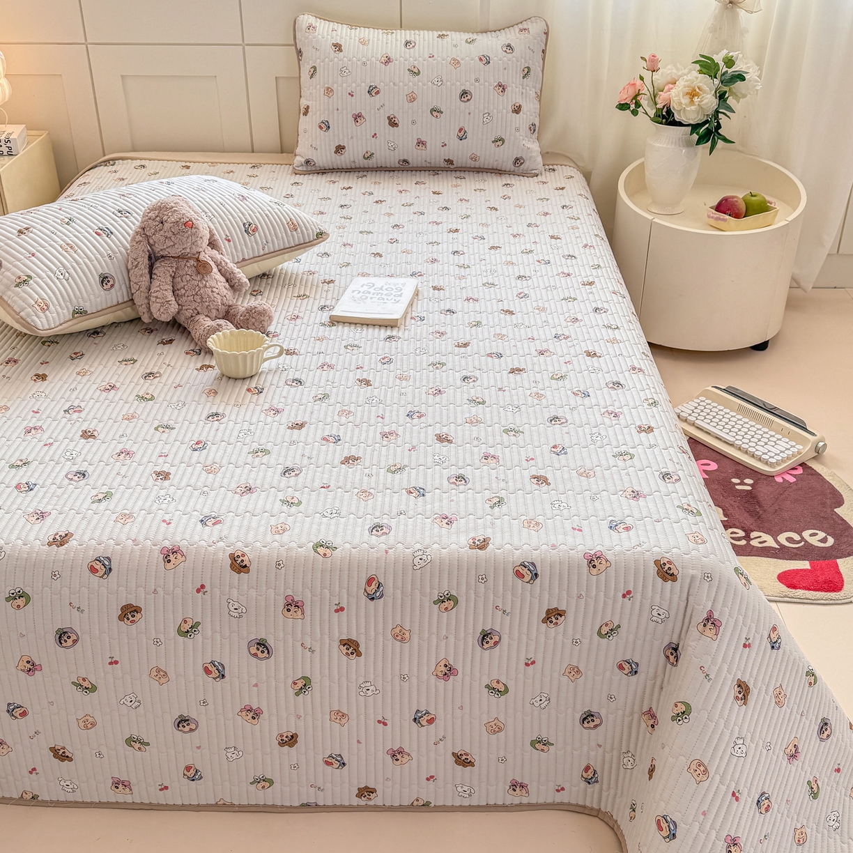 91家纺网 家纺一手货源 找家纺 康纳利 2026新款全棉床盖学生夹棉薄款床盖床垫三件套四季通用 小新一家