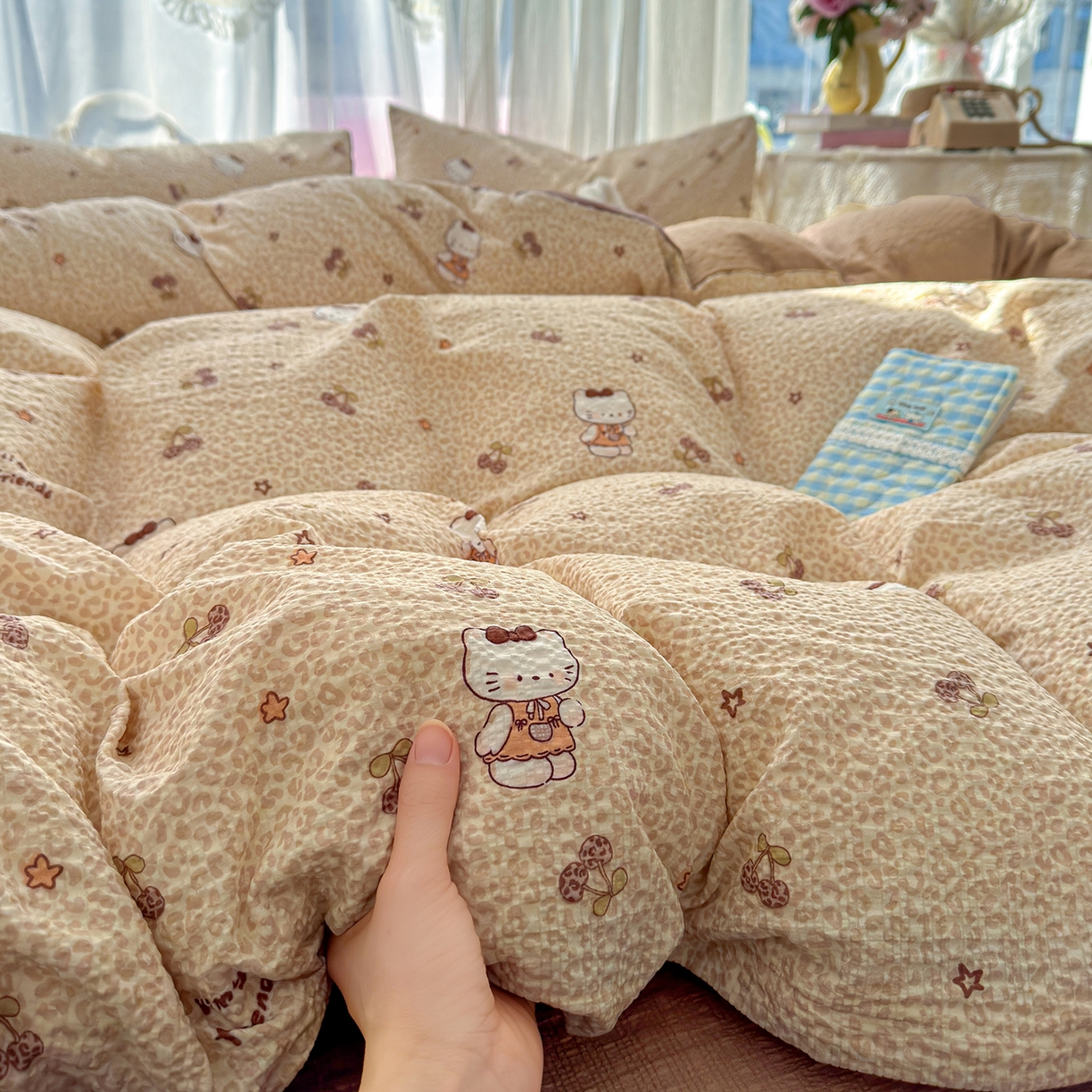 91家纺网 家纺一手货源 找家纺 铺尚美家纺 2026春夏新品高克重A类泡芙纱泡泡皱皱纱四件套 豹纹KT猫