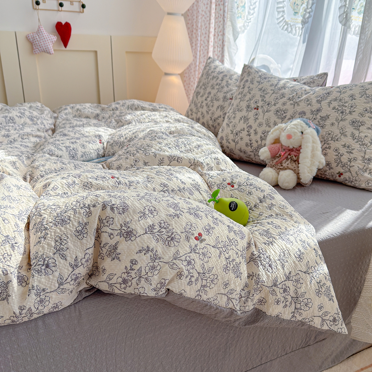 91家纺网 家纺一手货源 找家纺 铺尚美家纺 2026春夏新品高克重A类泡芙纱泡泡皱皱纱四件套 赫本印象