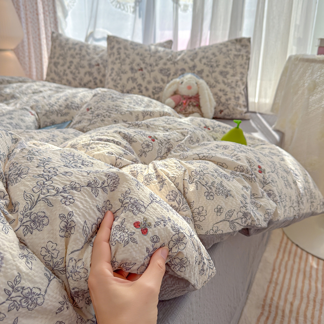 91家纺网 家纺一手货源 找家纺 铺尚美家纺 2026春夏新品高克重A类泡芙纱泡泡皱皱纱四件套 赫本印象