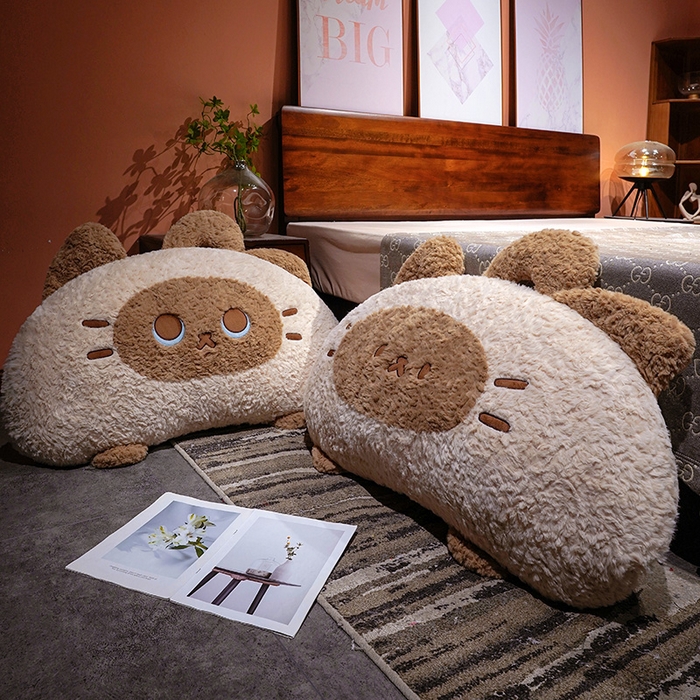 91家纺网 家纺一手货源 找家纺 （总）仟亿莱 2026新款歪耳暹罗猫月牙床头靠枕