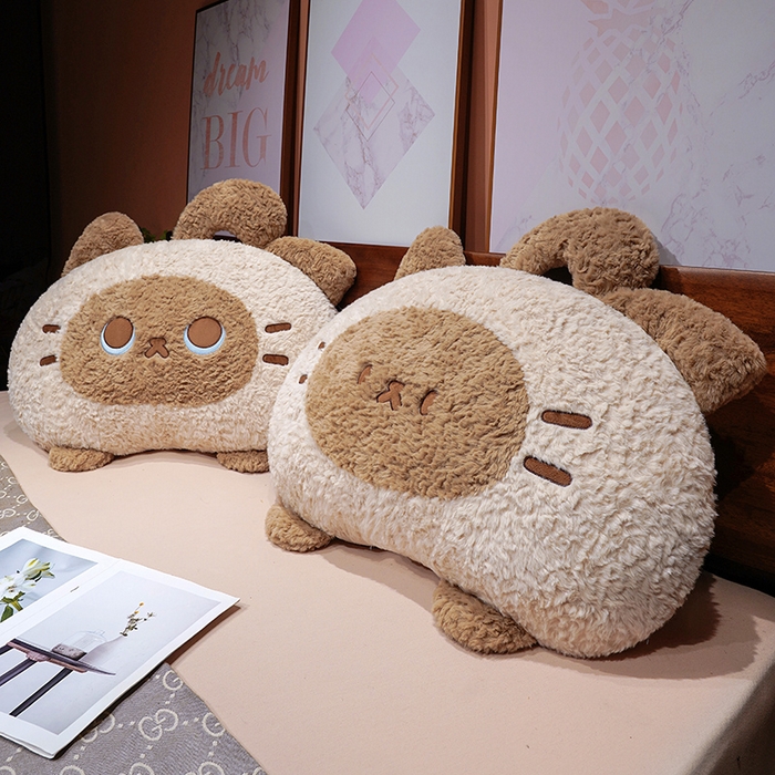 91家纺网 家纺一手货源 找家纺 （总）仟亿莱 2026新款歪耳暹罗猫月牙床头靠枕