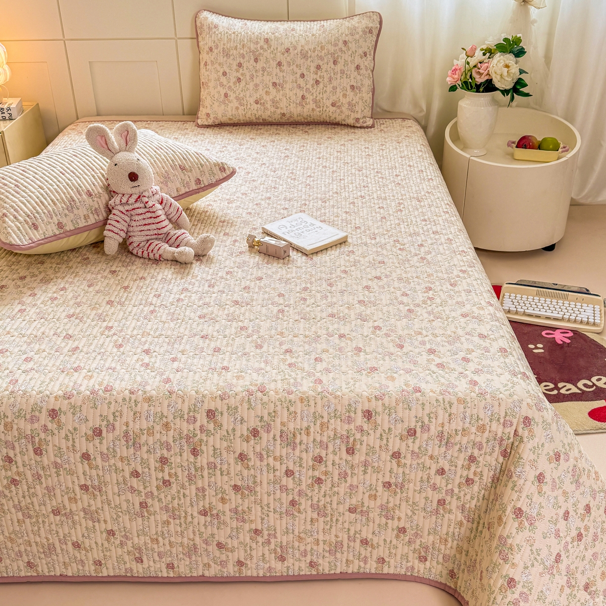 91家纺网 家纺一手货源 找家纺 康纳利 2026新款全棉床盖学生夹棉薄款床盖床垫三件套四季通用 月见