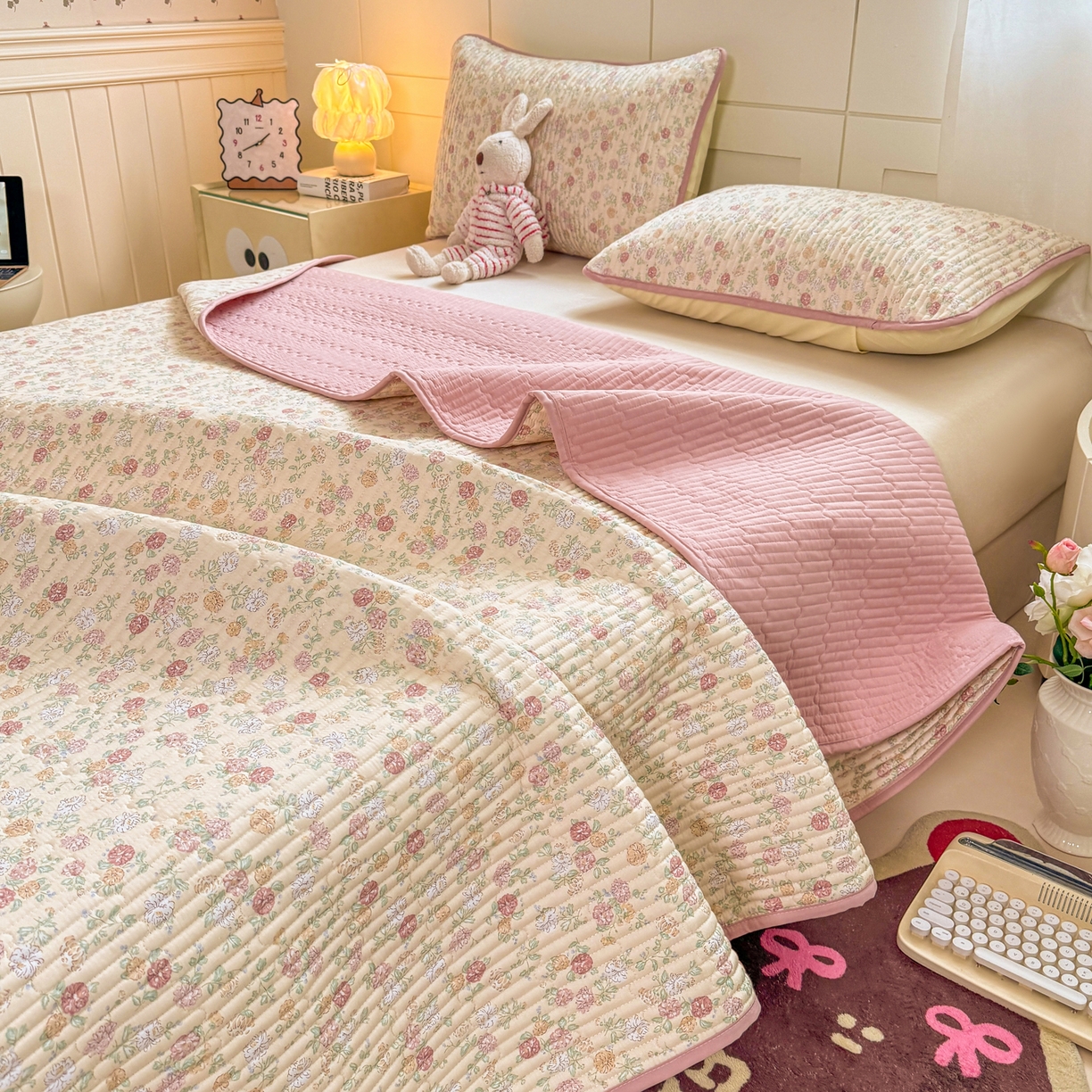 91家纺网 家纺一手货源 找家纺 康纳利 2026新款全棉床盖学生夹棉薄款床盖床垫三件套四季通用 月见