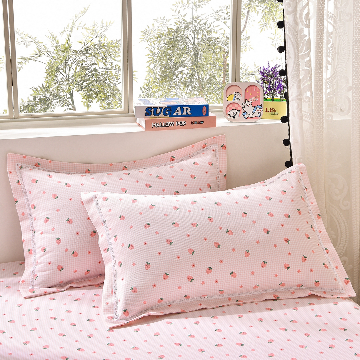 91家纺网 家纺一手货源 找家纺 德比尔斯  2026新款原棉老粗布凉席花边老粗布三件套 草莓-花边款