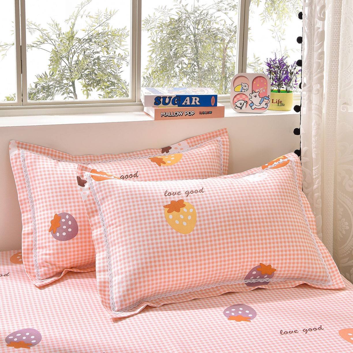 91家纺网 家纺一手货源 找家纺 德比尔斯  2026新款原棉老粗布凉席花边老粗布三件套 草莓甜心-花边款