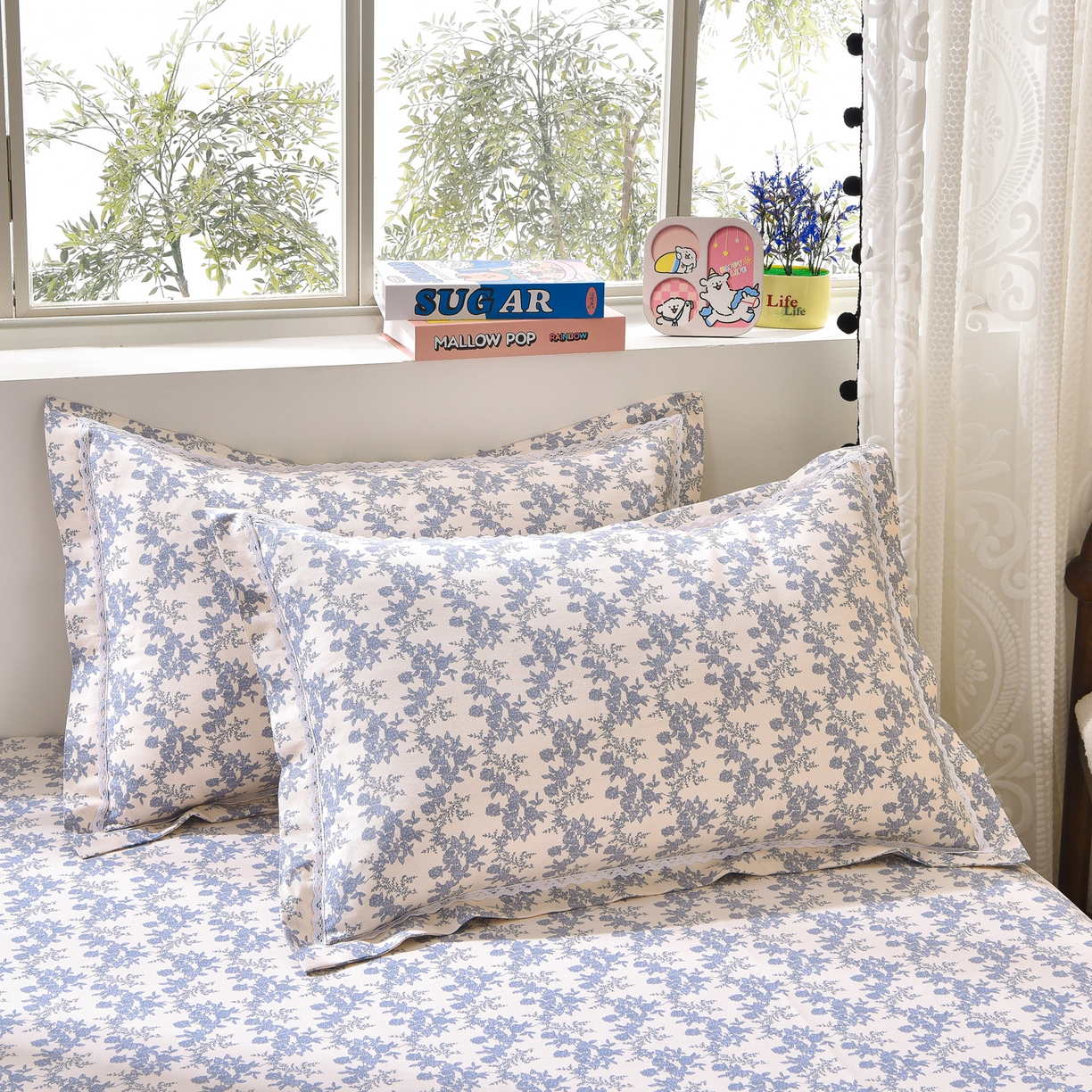 91家纺网 家纺一手货源 找家纺 德比尔斯  2026新款原棉老粗布凉席花边老粗布三件套 蓝莲花-花边款