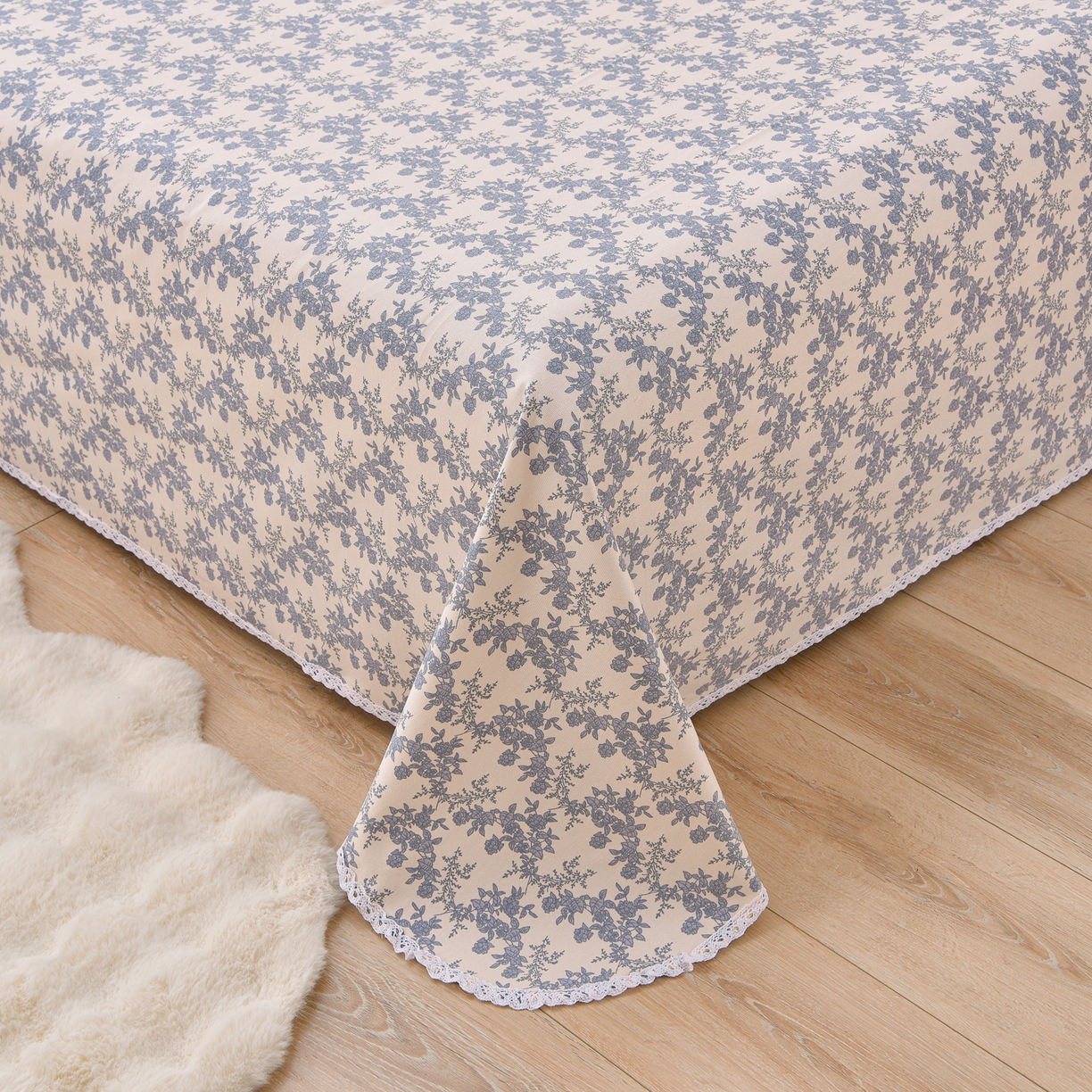 91家纺网 家纺一手货源 找家纺 德比尔斯  2026新款原棉老粗布凉席花边老粗布三件套 蓝莲花-花边款