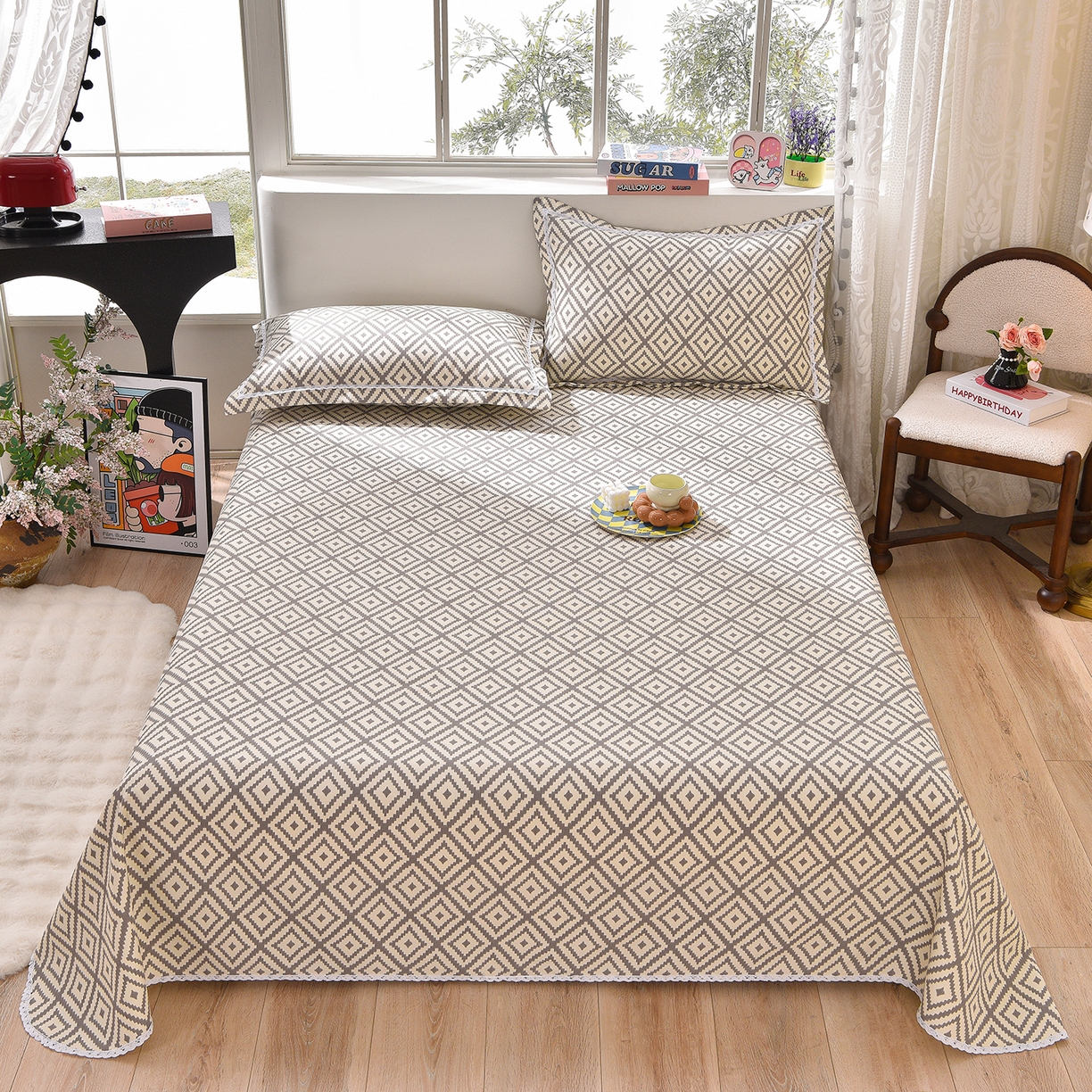 91家纺网 家纺一手货源 找家纺 德比尔斯  2026新款原棉老粗布凉席花边老粗布三件套 菱格-花边款