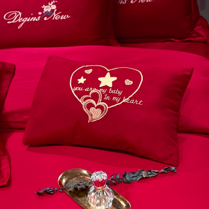 91家纺网 家纺一手货源 找家纺 慕她家纺 2026年磨毛亲肤棉婚庆四件套大红色刺绣结床上用品 玫瑰情缘