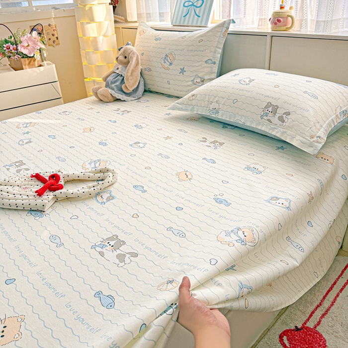 91家纺网 家纺一手货源 找家纺 卡普二店 2025新款全棉印花A版床单 猫咪宝贝