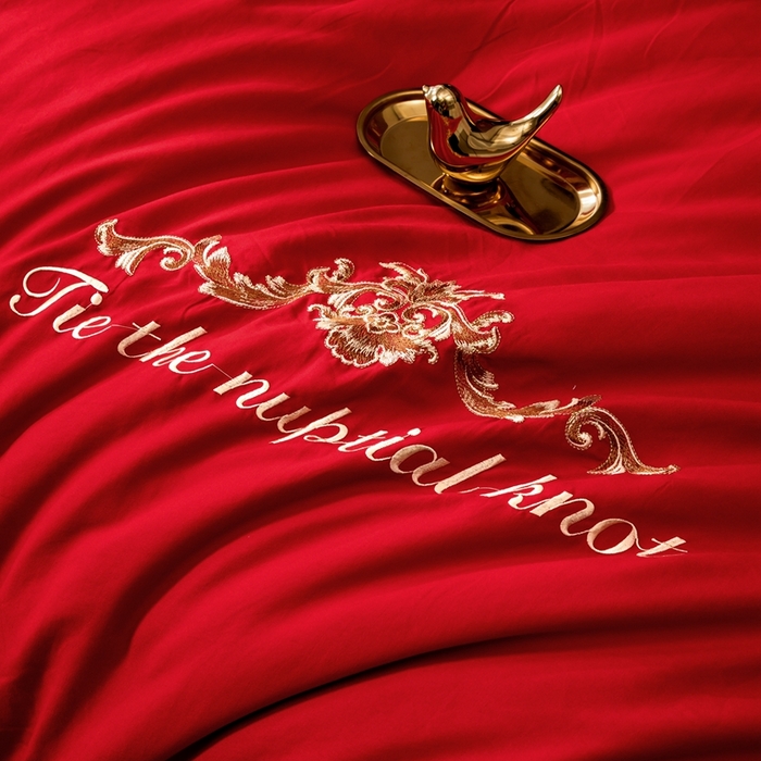 91家纺网 家纺一手货源 找家纺 慕她家纺 2026年磨毛亲肤棉婚庆四件套大红色刺绣结床上用品 天缘巧合