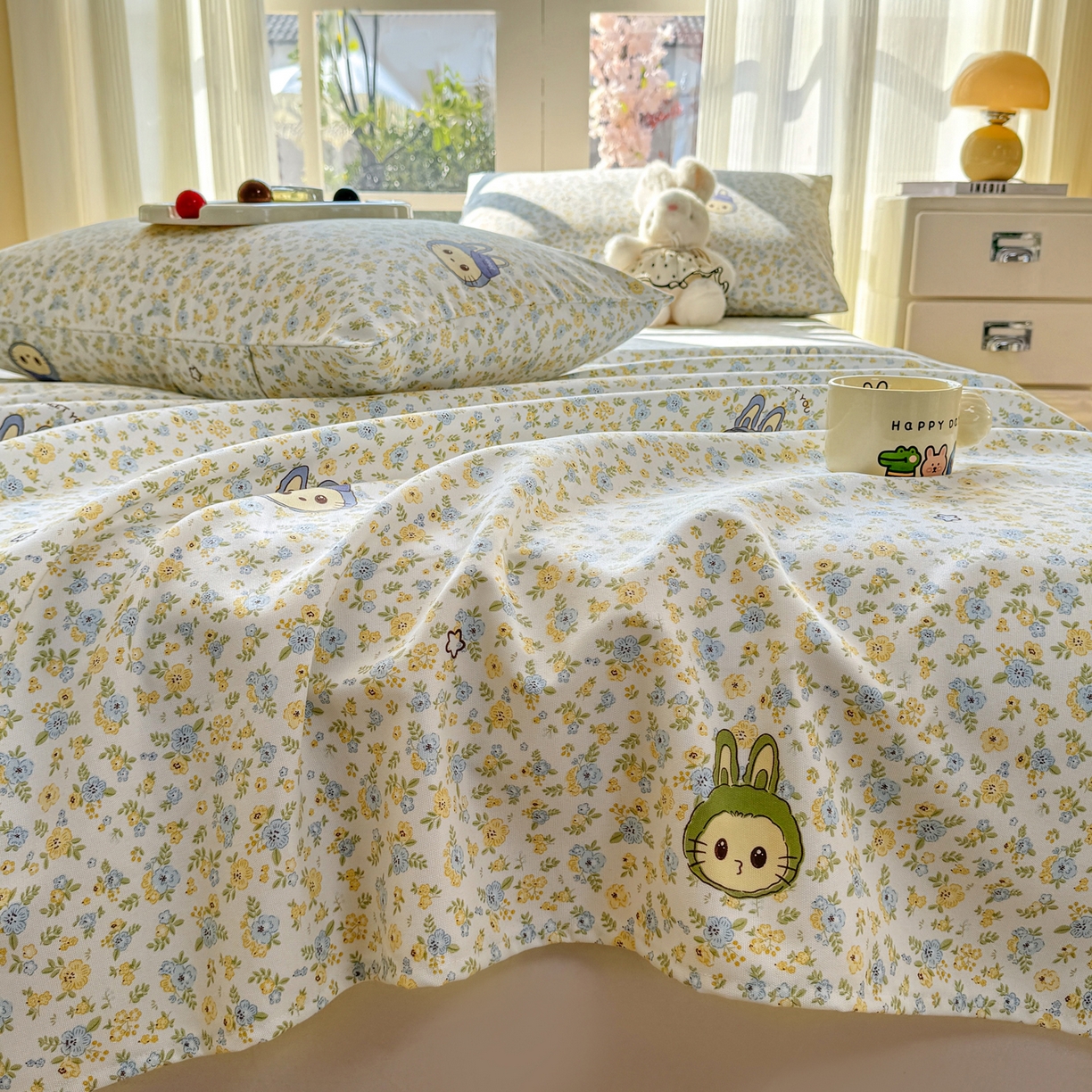 91家纺网 家纺一手货源 找家纺 康纳利 2026新款原棉老粗布透气印花床单 花丛小兔