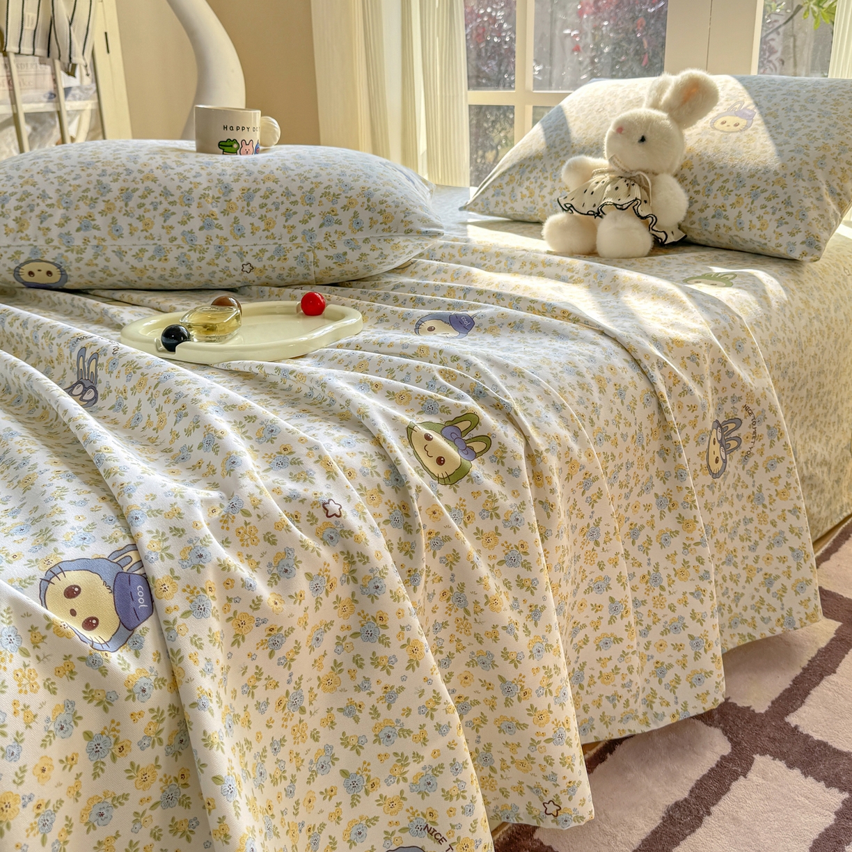 91家纺网 家纺一手货源 找家纺 康纳利 2026新款原棉老粗布透气印花床单 花丛小兔