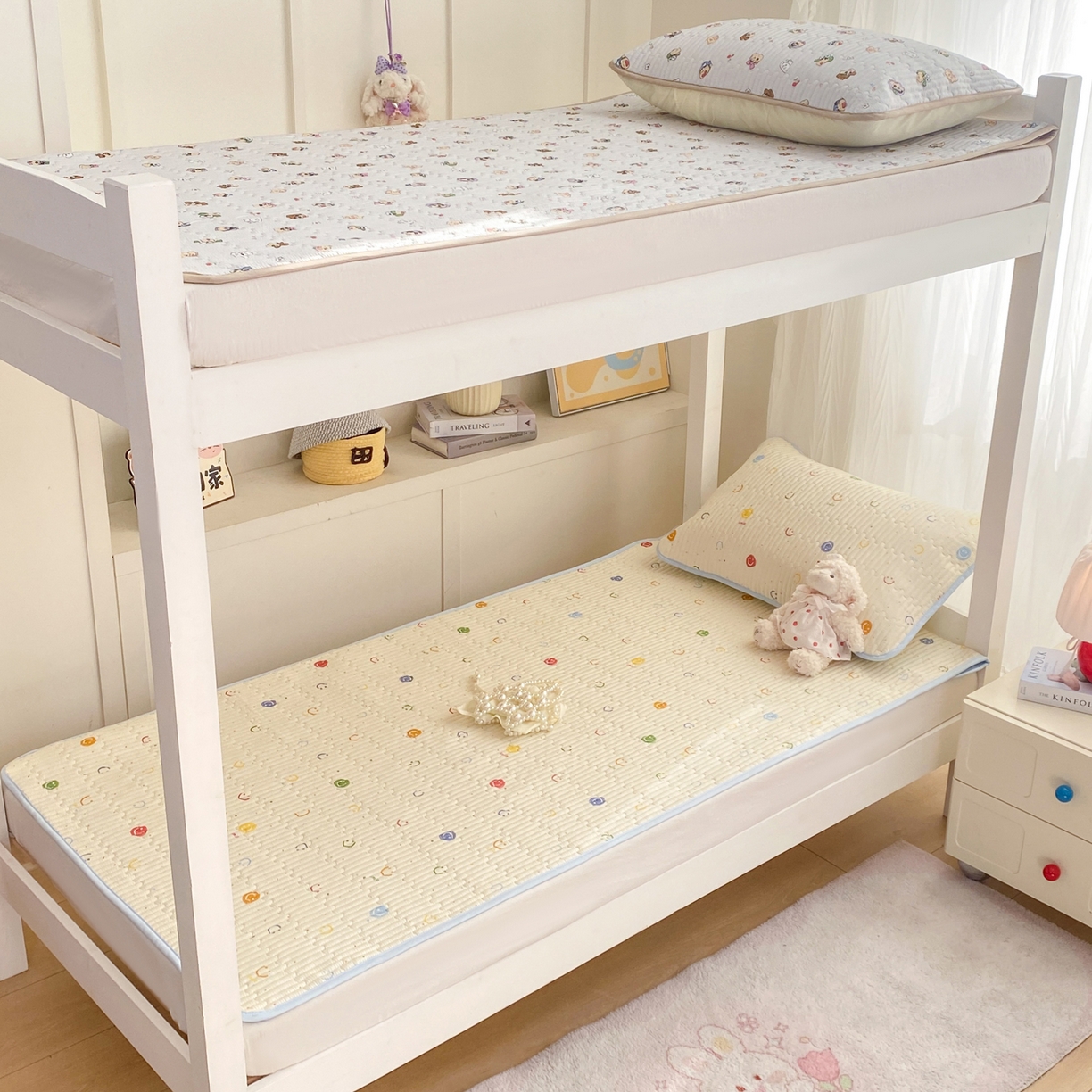 91家纺网 家纺一手货源 找家纺 康纳利 2026新款全棉床盖学生夹棉薄款床盖宿舍上下铺床垫三件套四季通用 彩色波点