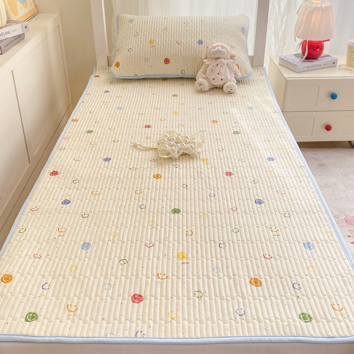 91家纺网 家纺一手货源 找家纺 康纳利 2026新款全棉床盖学生夹棉薄款床盖宿舍上下铺床垫三件套四季通用 彩色波点