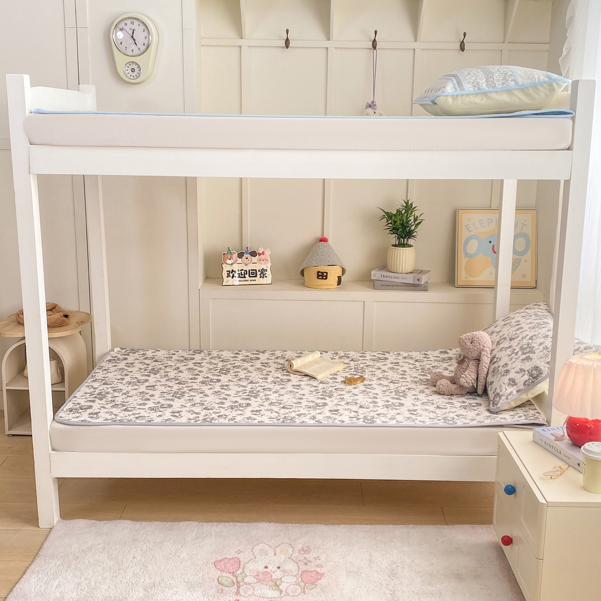 91家纺网 家纺一手货源 找家纺 康纳利 2026新款全棉床盖学生夹棉薄款床盖宿舍上下铺床垫三件套四季通用 春天里