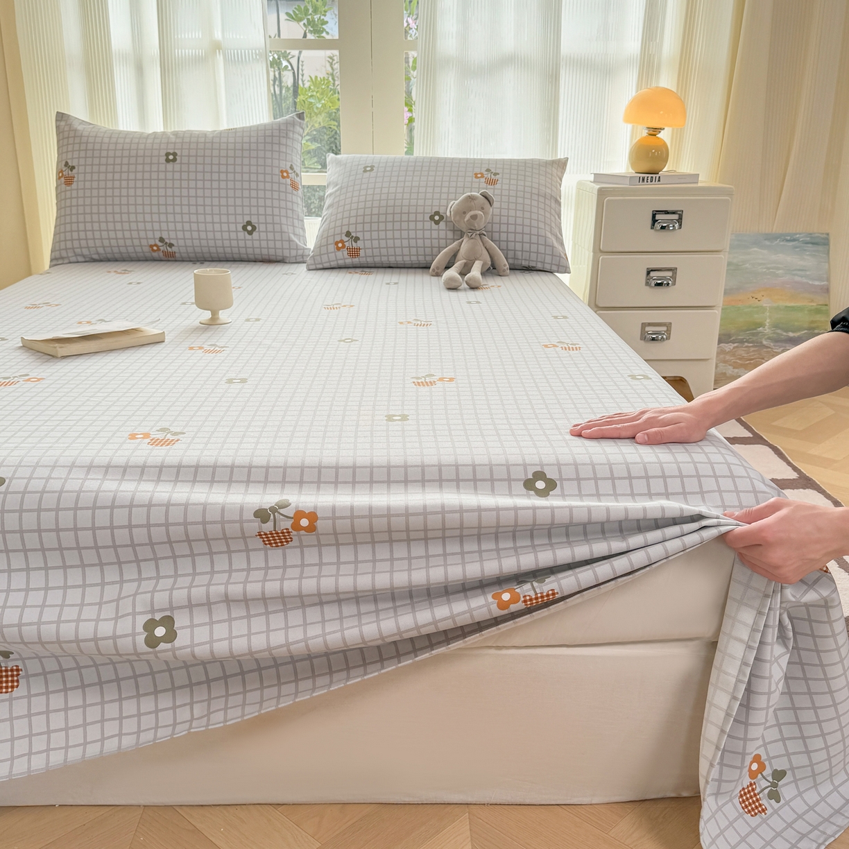 91家纺网 家纺一手货源 找家纺 康纳利 2026新款原棉老粗布透气印花床单 格间花事