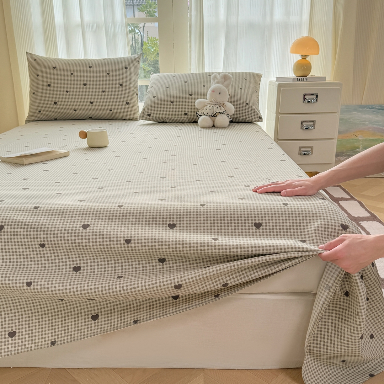 91家纺网 家纺一手货源 找家纺 康纳利 2026新款原棉老粗布透气印花床单 格间心动