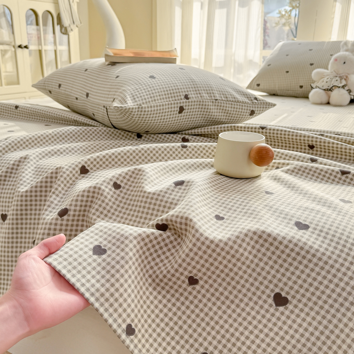 91家纺网 家纺一手货源 找家纺 康纳利 2026新款原棉老粗布透气印花床单 格间心动