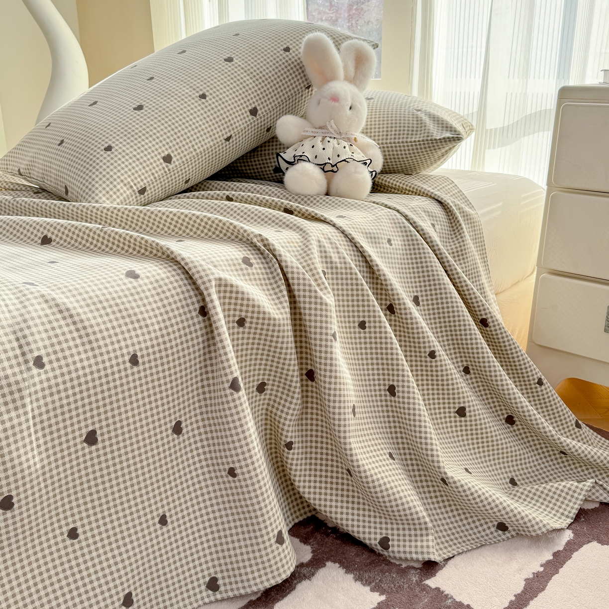 91家纺网 家纺一手货源 找家纺 康纳利 2026新款原棉老粗布透气印花床单 格间心动